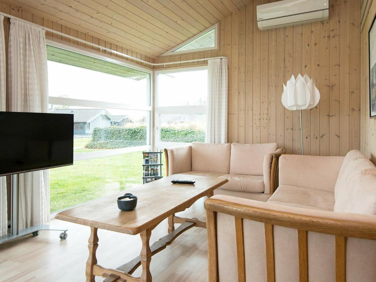 6 Person Holiday Home In Sj Lund Sjolund Esterno foto