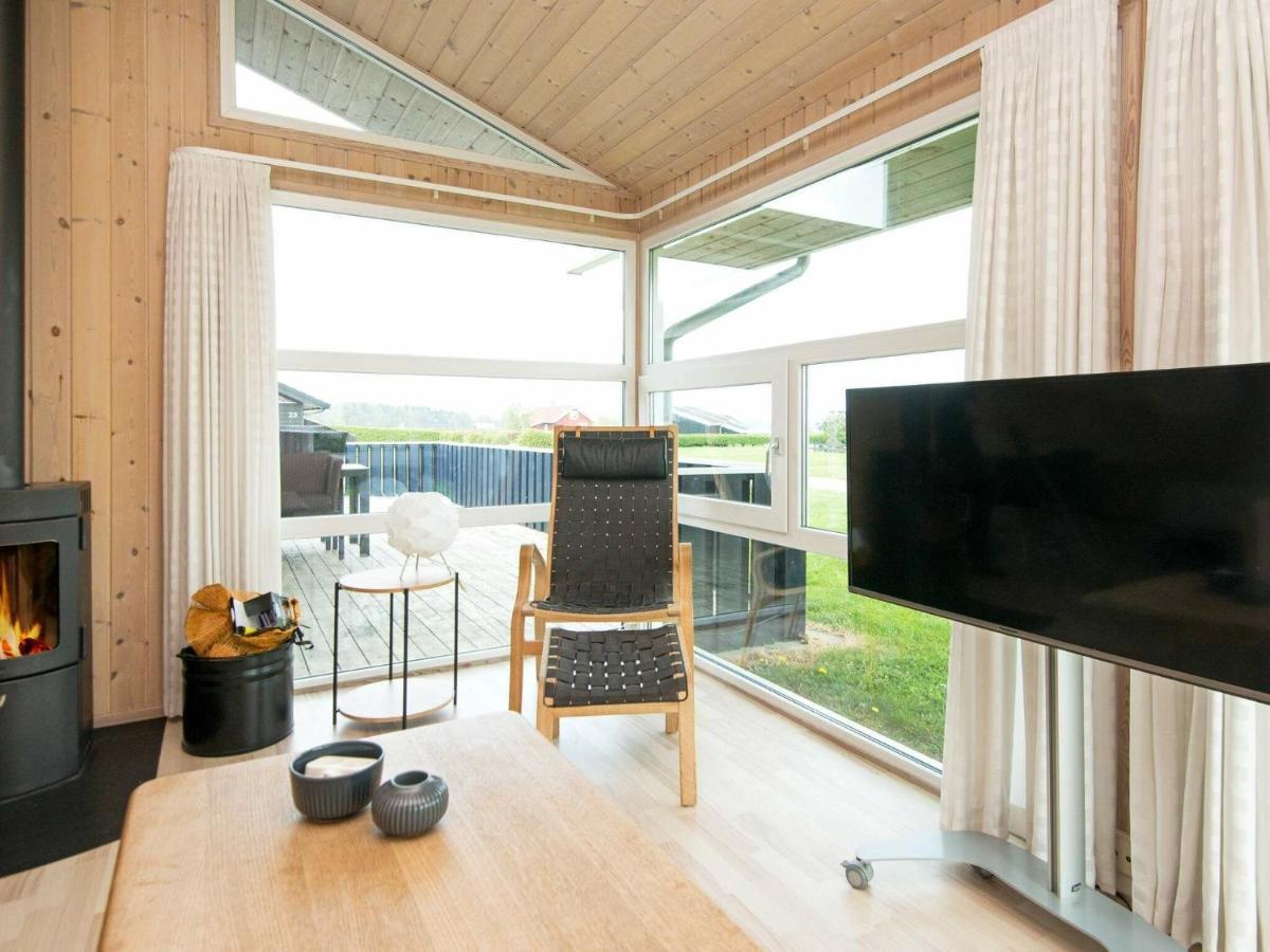 6 Person Holiday Home In Sj Lund Sjolund Esterno foto