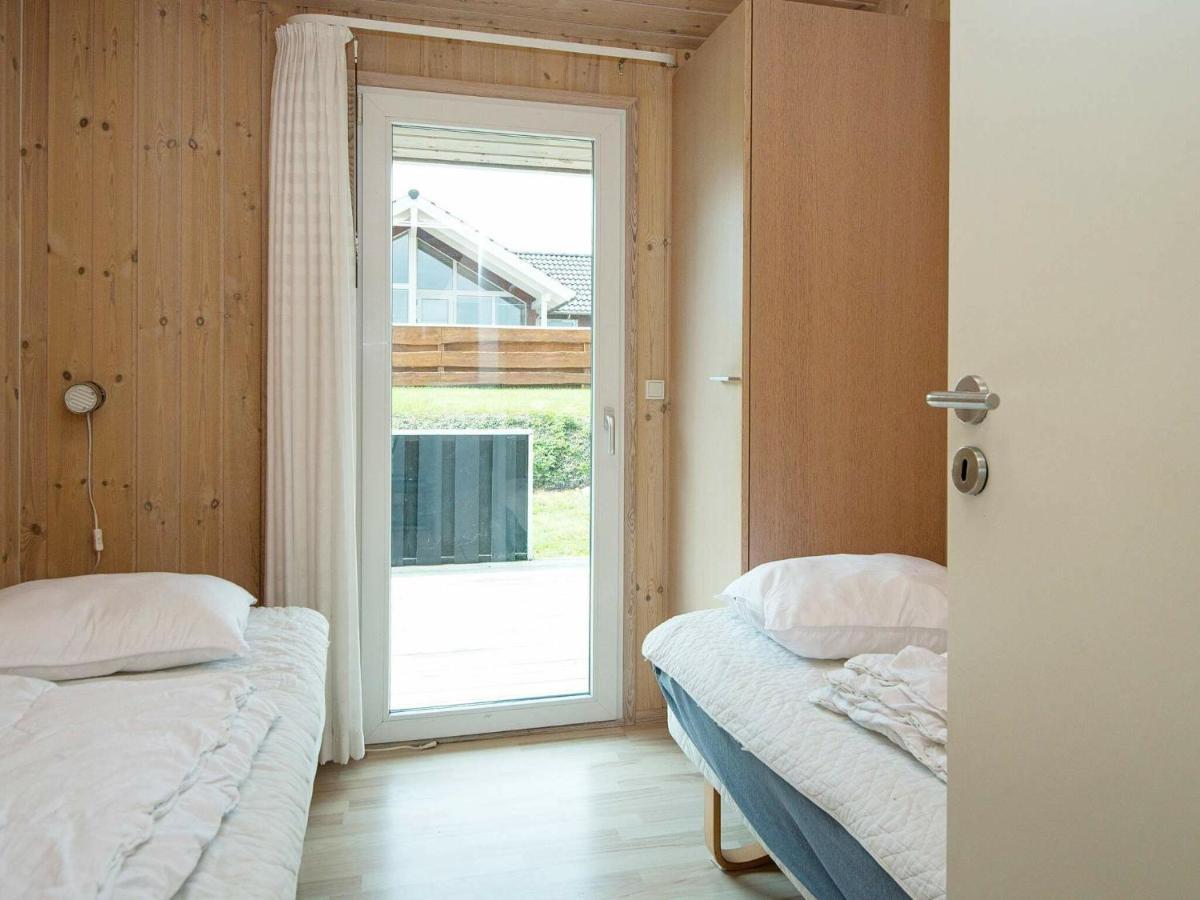 6 Person Holiday Home In Sj Lund Sjolund Esterno foto
