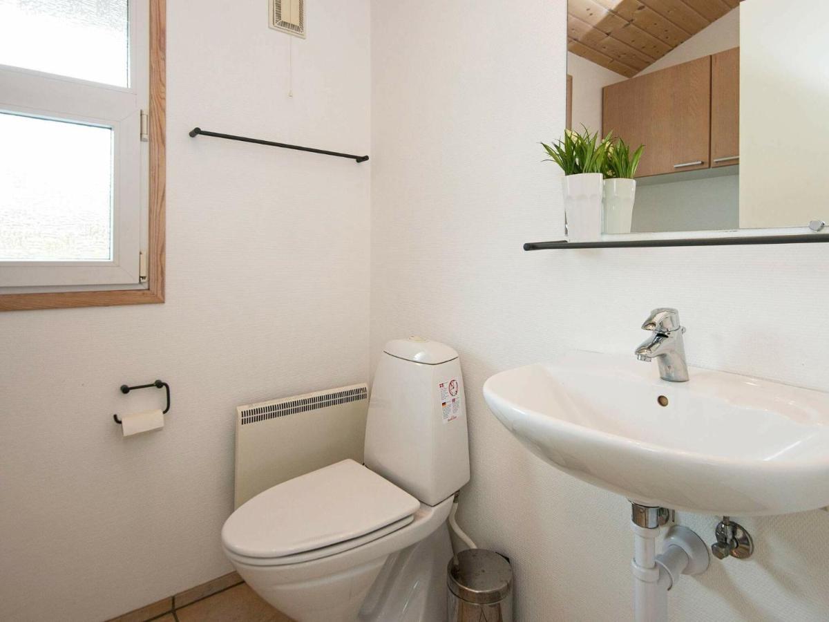 6 Person Holiday Home In Sj Lund Sjolund Esterno foto