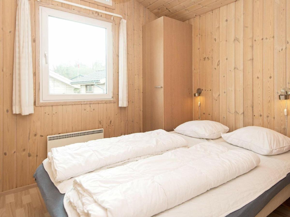 6 Person Holiday Home In Sj Lund Sjolund Esterno foto